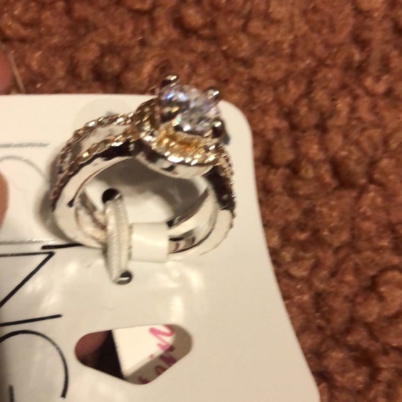 Beautiful Icing Ring - Picture 4 of 6